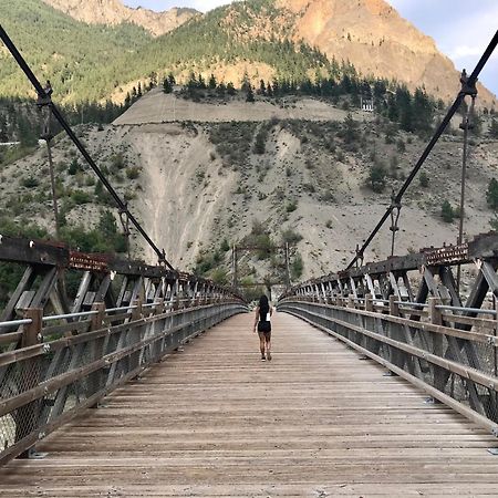 Lillooet Hotel Victoria ภายนอก รูปภาพ