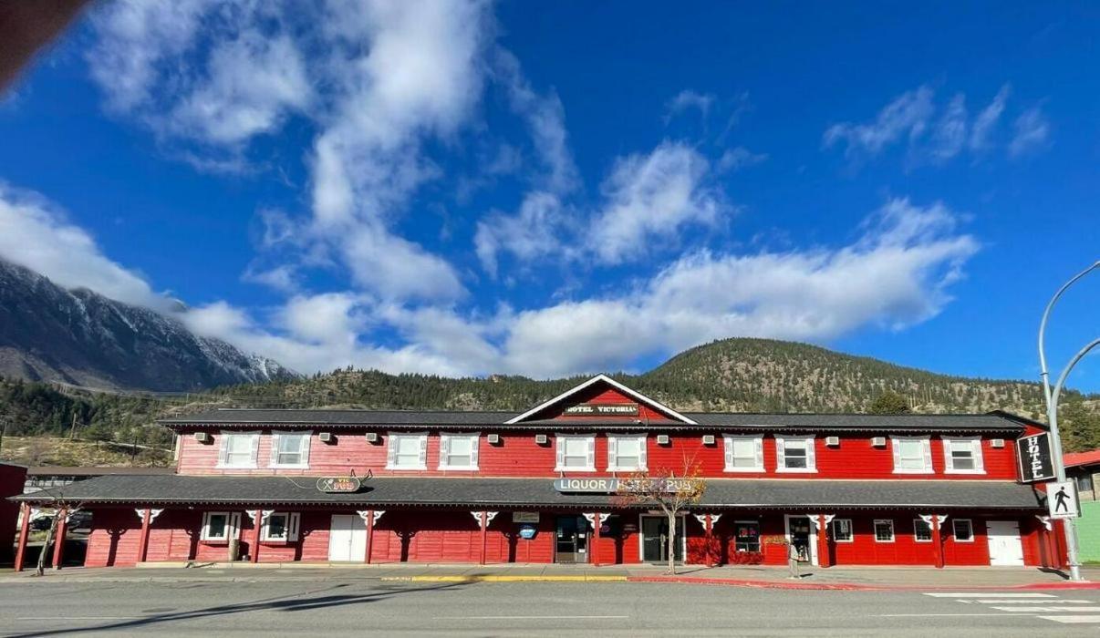Lillooet Hotel Victoria ภายนอก รูปภาพ